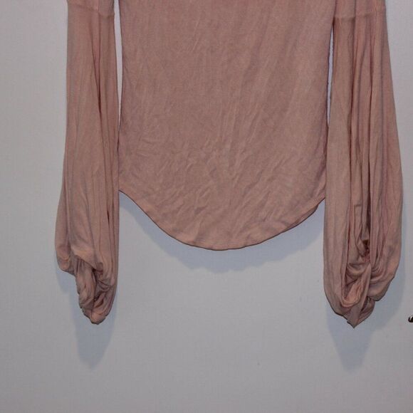 Free People dust pink Bell Sleeve Top Women's Size Medium - Picture 4 of 10